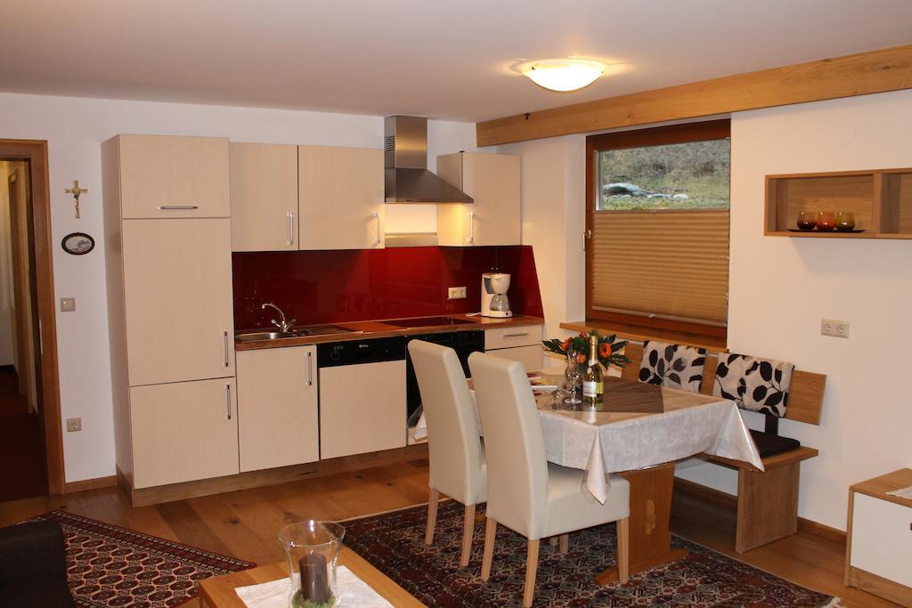 Appartements Zerzer Ried im Oberinntal Quarto foto