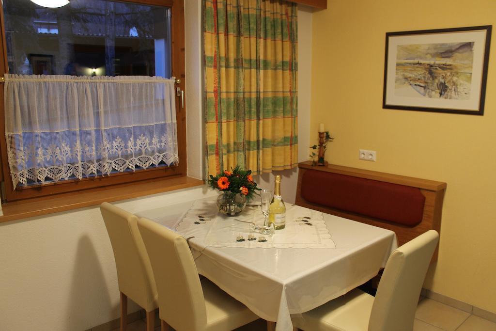 Appartements Zerzer Ried im Oberinntal Quarto foto